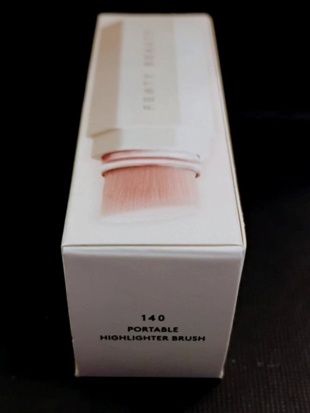 FENTY Beauty by Rihanna - PORTABLE HIGHLIGHTER BRUSH 140 - Accessories NEW!!!